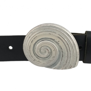 Preview: Design Gürtelschnalle Shell swirl silber creme von Umjubelt - am Gürtel